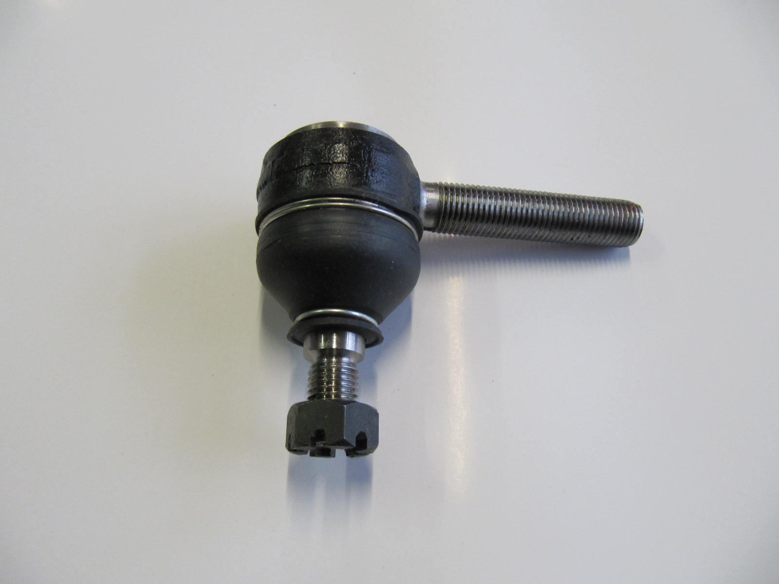 82110800 - steering ball lh thread 14 x 1,5 nut 19 mm